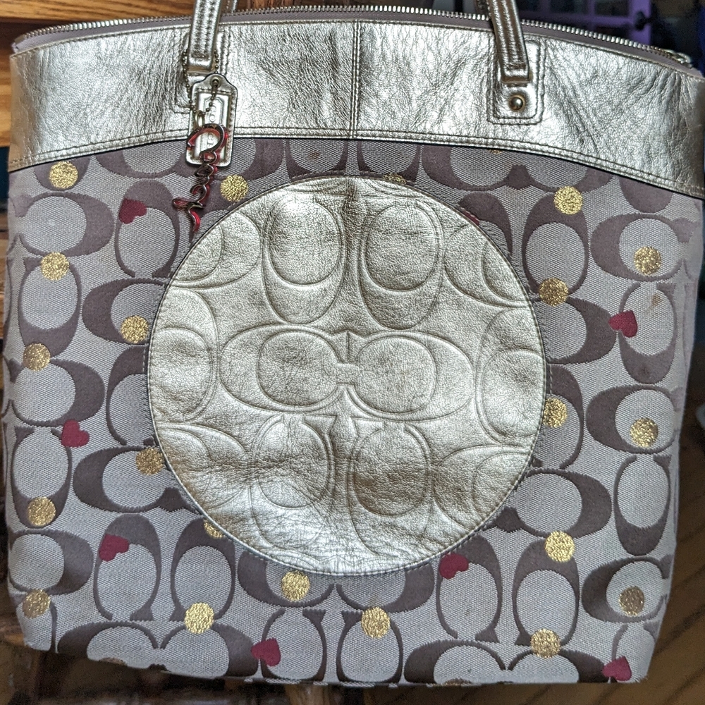 Coach Purse - gold purse - guc - tote bag